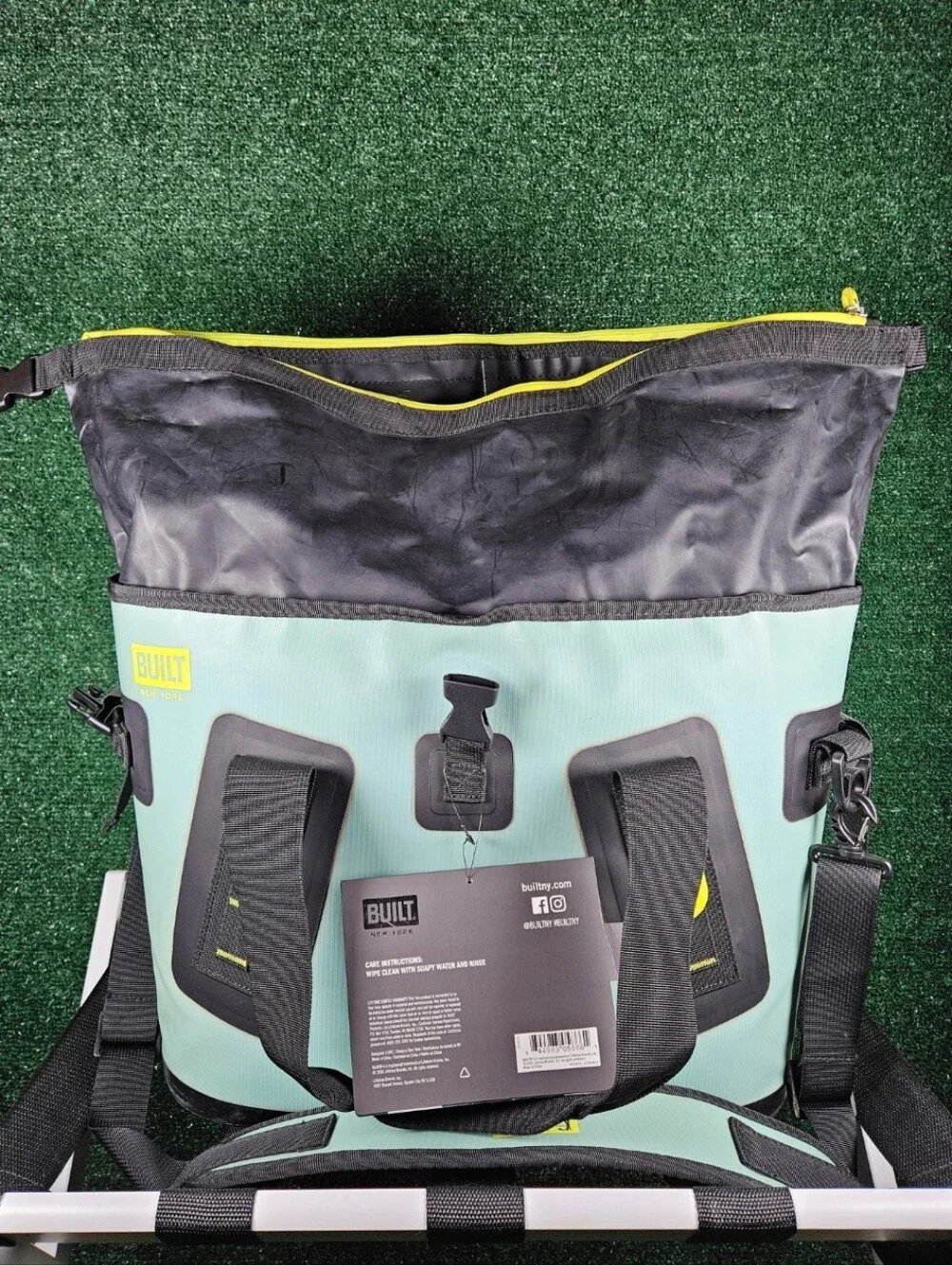 NWT BUILT New York Welded Cooler Bag Large Arctic Ice / Holds 32 Cans Plus Ice